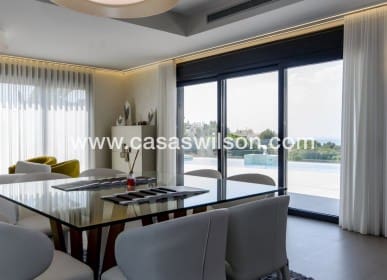 3 sypialnia Willa na sprzedaż w Campoamor z basenem - 1 195 000 € (Ref: 7561933)