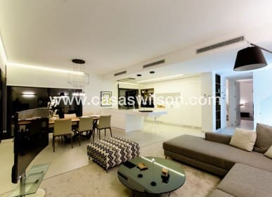 4 sypialnia Willa na sprzedaż w Campoamor z basenem - 1 195 000 € (Ref: 7561934)