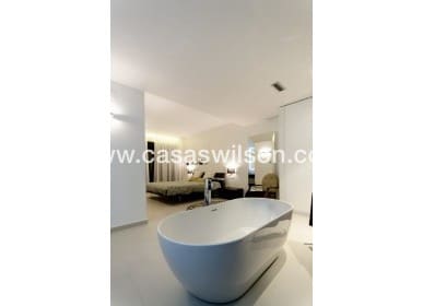 4 sypialnia Willa na sprzedaż w Campoamor z basenem - 1 195 000 € (Ref: 7561934)