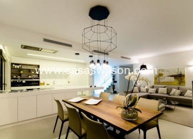 4 sypialnia Willa na sprzedaż w Campoamor z basenem - 1 195 000 € (Ref: 7561934)