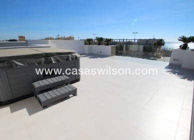 4 sypialnia Willa na sprzedaż w Campoamor z basenem - 1 195 000 € (Ref: 7561934)