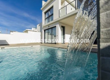 4 soverom Villa til salgs i San Miguel de Salinas med svømmebasseng - € 630 000 (Ref: 7561949)