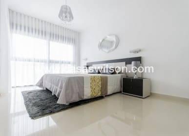 4 soverom Villa til salgs i San Miguel de Salinas med svømmebasseng - € 630 000 (Ref: 7561949)