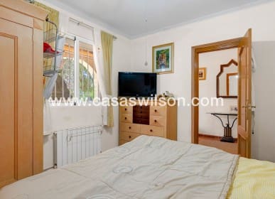 4 camera da letto Villa in vendita in Jacarilla con piscina - 350.000 € (Rif: 8562523)