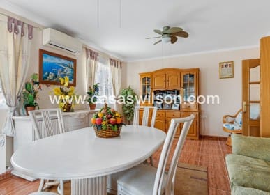 4 camera da letto Villa in vendita in Jacarilla con piscina - 350.000 € (Rif: 8562523)