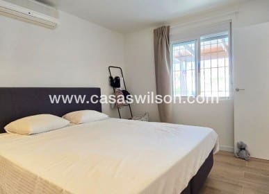 Chalet de 4 habitaciones en Ciudad Quesada en venta con piscina garaje - 595.000 € (Ref: 8675356)