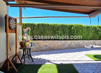 Chalet de 4 habitaciones en Ciudad Quesada en venta con piscina garaje - 595.000 € (Ref: 8675356)