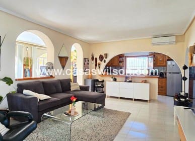 Chalet de 4 habitaciones en Ciudad Quesada en venta con piscina garaje - 595.000 € (Ref: 8675356)