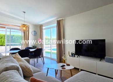 Chalet de 4 habitaciones en Ciudad Quesada en venta con piscina garaje - 595.000 € (Ref: 8675356)