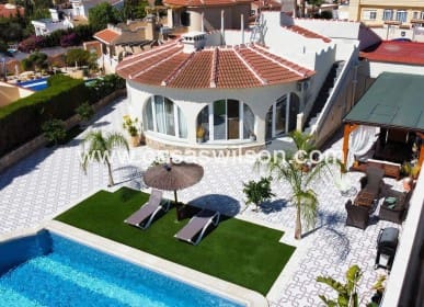 Chalet de 4 habitaciones en Ciudad Quesada en venta con piscina garaje - 595.000 € (Ref: 8675356)