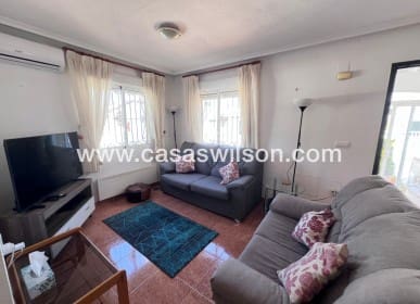 Adosado de 3 habitaciones en Vistabella en venta con piscina - 189.000 € (Ref: 9634933)