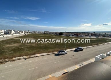 2 soveværelse Lejlighed til salg i Orihuela med swimmingpool - € 127.000 (Ref: 9640553)