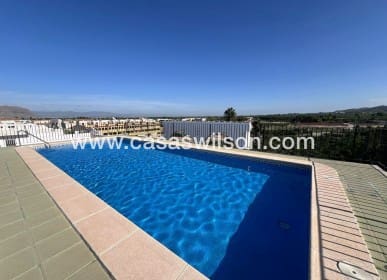 Apartamento de 2 habitaciones en Jacarilla en venta con piscina - 79.990 € (Ref: 9649826)