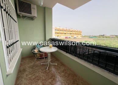 Apartamento de 2 habitaciones en Jacarilla en venta con piscina - 79.990 € (Ref: 9649826)