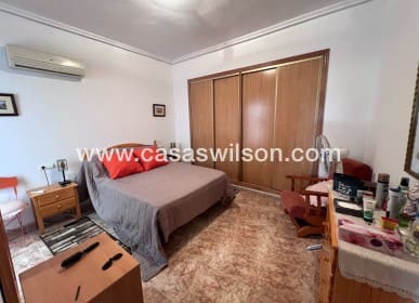 Apartamento de 2 habitaciones en Jacarilla en venta con piscina - 79.990 € (Ref: 9649826)