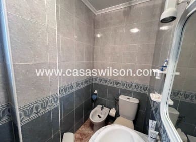 Apartamento de 2 habitaciones en Jacarilla en venta con piscina - 79.990 € (Ref: 9649826)