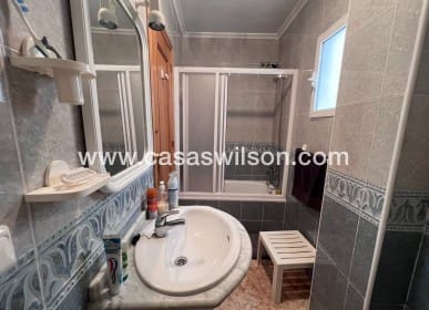 Apartamento de 2 habitaciones en Jacarilla en venta con piscina - 79.990 € (Ref: 9649826)