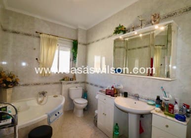 3 bedroom Townhouse for sale in Dona Pepa with pool - € 249,950 (Ref: 9669111)