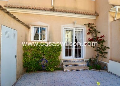 3 bedroom Townhouse for sale in Dona Pepa with pool - € 249,950 (Ref: 9669111)