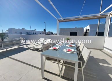 2 chambre Maison de Ville à vendre à Daya Vieja avec piscine - 325 000 € (Ref: 9669115)