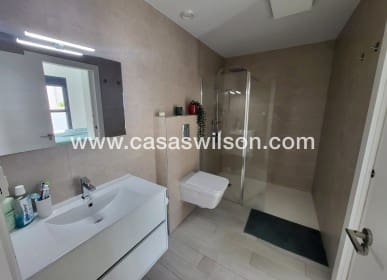 2 makuuhuone Omakotitalo myytävänä paikassa Daya Vieja mukana uima-altaan - 325 000 € (Ref: 9669115)