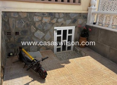 3 bedroom Townhouse for sale in Dona Pepa with pool - € 249,995 (Ref: 9669116)
