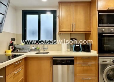 Apartamento de 2 habitaciones en Guardamar del Segura en venta - 319.000 € (Ref: 9669118)