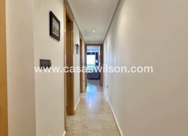 Apartamento de 2 habitaciones en Guardamar del Segura en venta - 319.000 € (Ref: 9669118)
