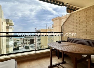 Apartamento de 2 habitaciones en Guardamar del Segura en venta - 319.000 € (Ref: 9669118)