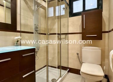 Apartamento de 2 habitaciones en Guardamar del Segura en venta - 319.000 € (Ref: 9669118)