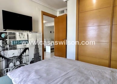 Apartamento de 2 habitaciones en Guardamar del Segura en venta - 319.000 € (Ref: 9669118)