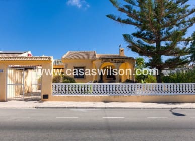 2 quarto Moradia para venda em El Chaparral, Torrevieja - 255 000 € (Ref: 9669120)