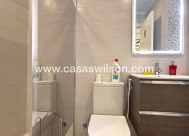 2 bedroom Bungalow for sale in Orihuela Costa - € 220,000 (Ref: 9669121)