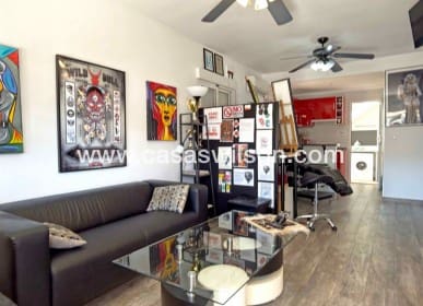 Bungalow de 2 habitaciones en La Zenia, Orihuela en venta - 220.000 € (Ref: 9669121)