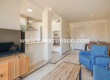 3 bedroom Apartment for sale in Los Alcazares with pool - € 270,000 (Ref: 9672133)