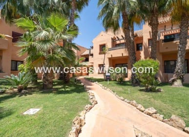 3 bedroom Apartment for sale in Los Alcazares with pool - € 270,000 (Ref: 9672133)