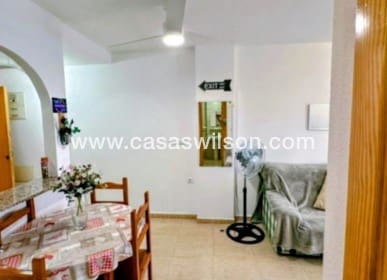 2 quarto Apartamento para venda em El Molino, Torrevieja com piscina - 110 000 € (Ref: 9684022)