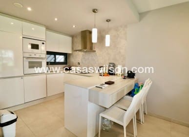 3 makuuhuone Huoneisto myytävänä paikassa Guardamar del Segura - 269 500 € (Ref: 9720559)