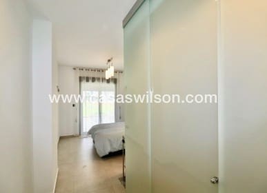 3 makuuhuone Huoneisto myytävänä paikassa Guardamar del Segura - 269 500 € (Ref: 9720559)