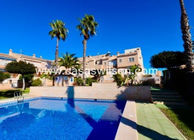 2 quarto Casa em Banda para venda em Dona Pepa com piscina - 260 000 € (Ref: 9720560)