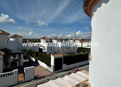 3 camera da letto Villa in vendita in El Raso con piscina - 220.000 € (Rif: 9720561)