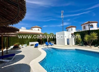 3 camera da letto Villa in vendita in El Raso con piscina - 220.000 € (Rif: 9720561)