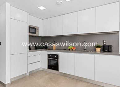 3 quarto Moradia para venda em El Raso com piscina - 445 000 € (Ref: 9730620)