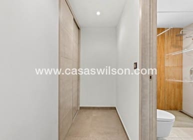 3 quarto Moradia para venda em El Raso com piscina - 445 000 € (Ref: 9730620)