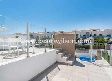 3 quarto Moradia para venda em El Raso com piscina - 445 000 € (Ref: 9730620)