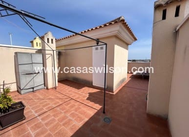 2 soverom Leilighet til salgs i Jacarilla med svømmebasseng - € 108 000 (Ref: 9756674)