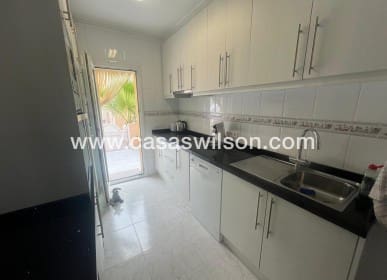 2 sypialnia Dom na sprzedaż w Dona Pepa z basenem - 198 000 € (Ref: 9781371)