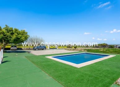 6 bedroom Villa for sale in Los Montesinos with pool - € 779,000 (Ref: 9818735)