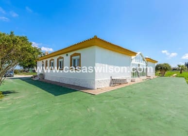 6 bedroom Villa for sale in Los Montesinos with pool - € 779,000 (Ref: 9818735)