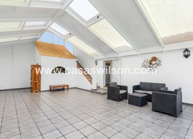 6 bedroom Villa for sale in Los Montesinos with pool - € 779,000 (Ref: 9818735)